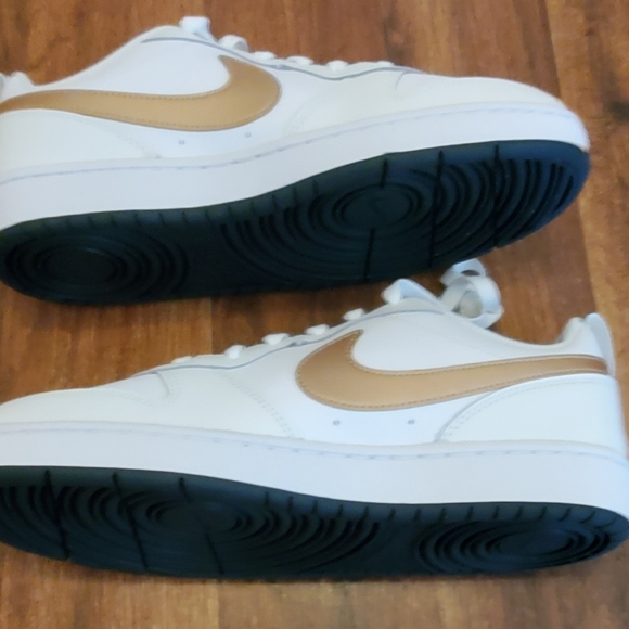 Nike Court Borough Low 2 'Metallic Red Bronze' - GS 7 (Women US 8.5) - Picture 11 of 12